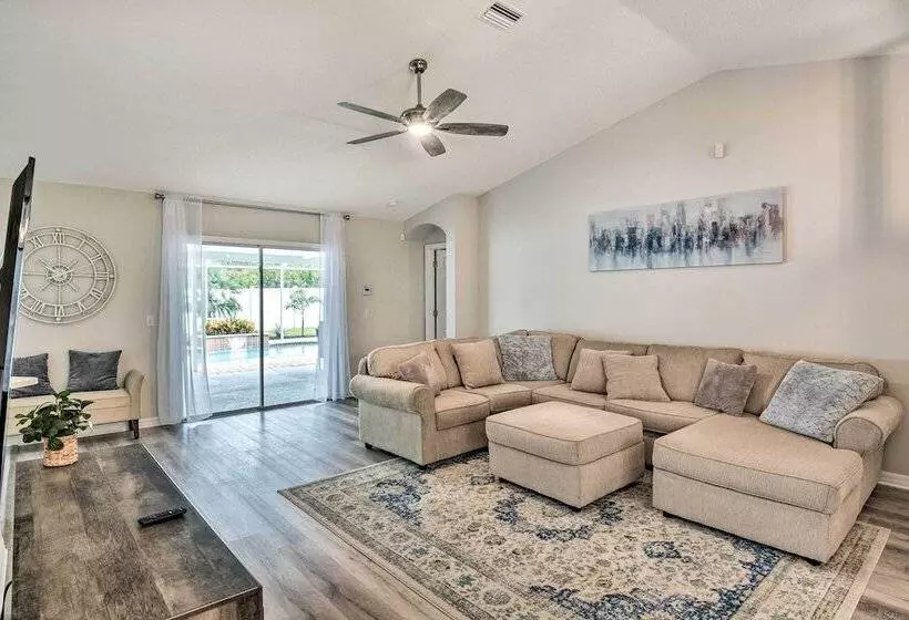 Palm Coast Retreat W/ Lanai < 8 Mi To Beach!