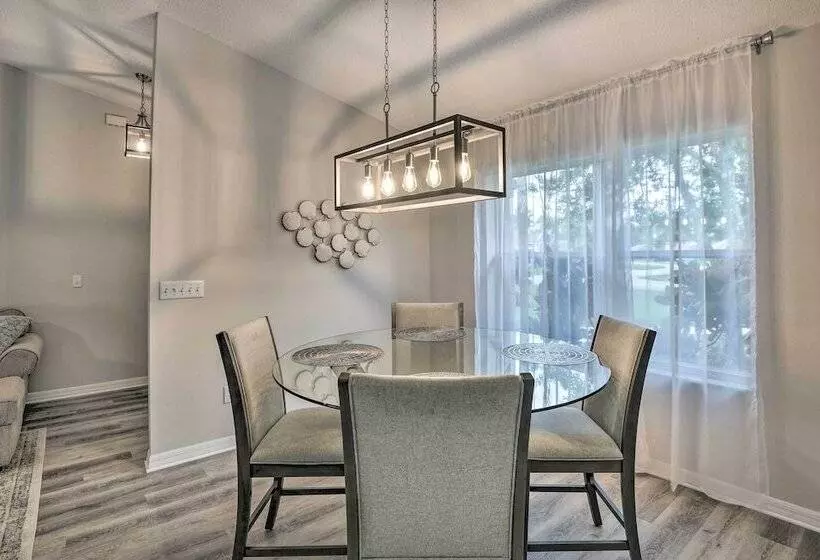 Palm Coast Retreat W/ Lanai < 8 Mi To Beach!