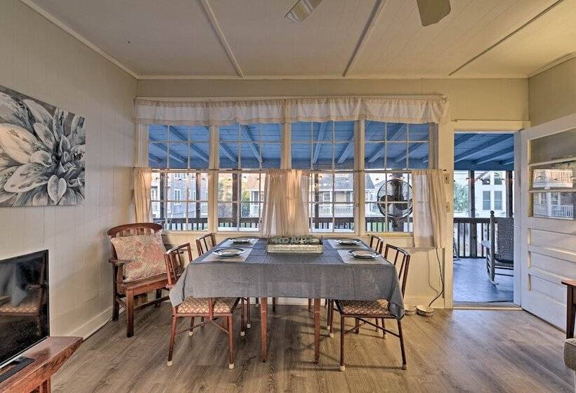 Pawleys Island House,   Steps To Beach & Creek!