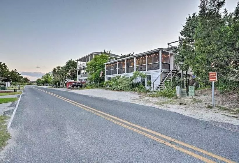 Pawleys Island House,   Steps To Beach & Creek!