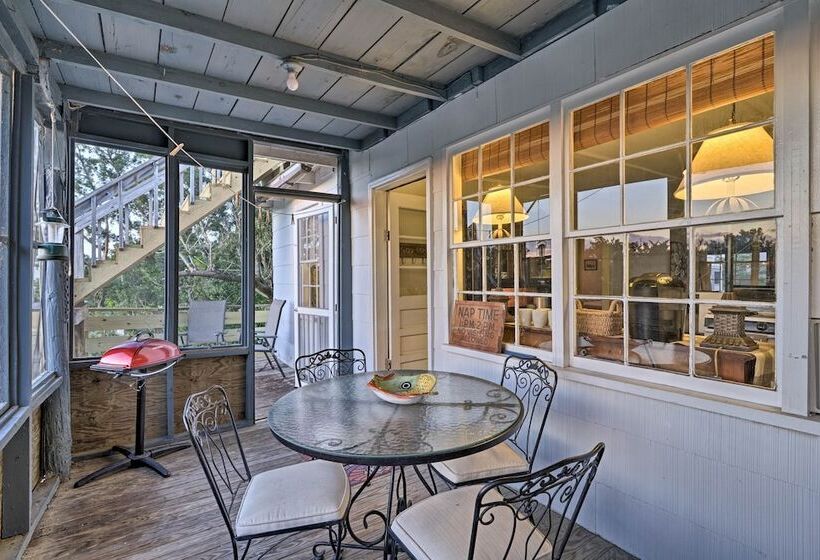 Pawleys Island House,   Steps To Beach & Creek!