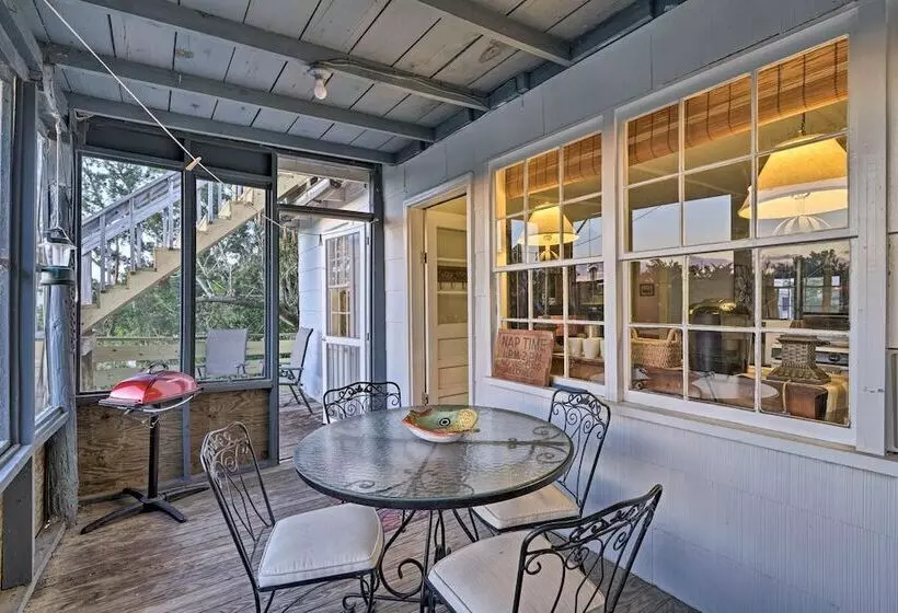 Pawleys Island House,   Steps To Beach & Creek!