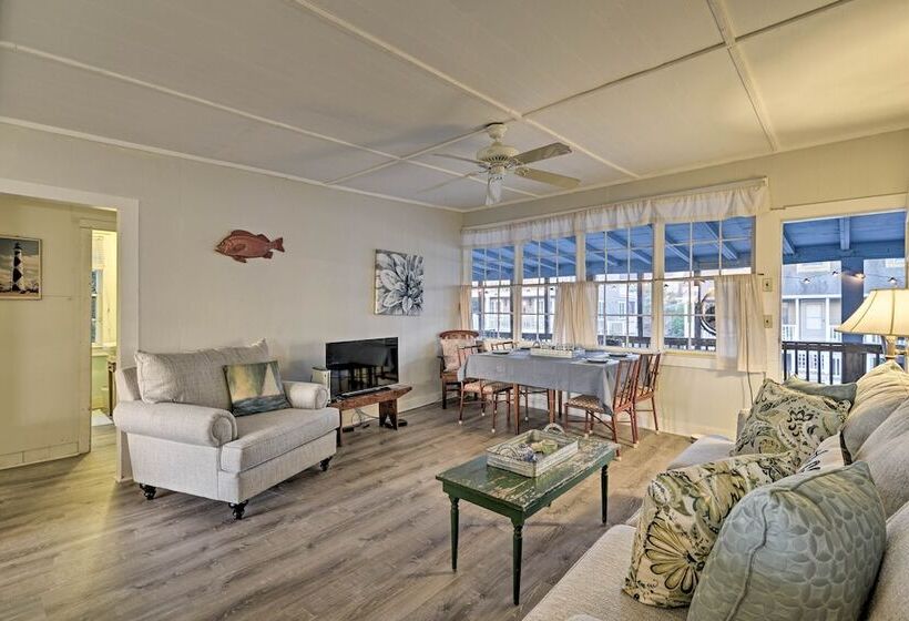 Pawleys Island House,   Steps To Beach & Creek!