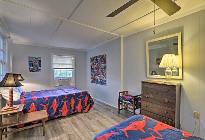 Pawleys Island House,   Steps To Beach & Creek!