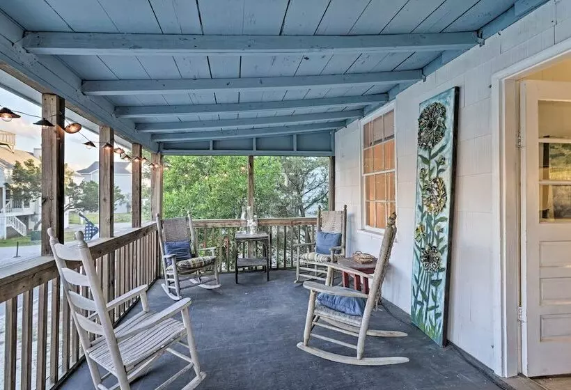 Pawleys Island House,   Steps To Beach & Creek!