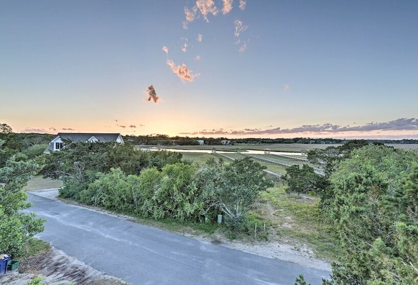 Pawleys Island House,   Steps To Beach & Creek!