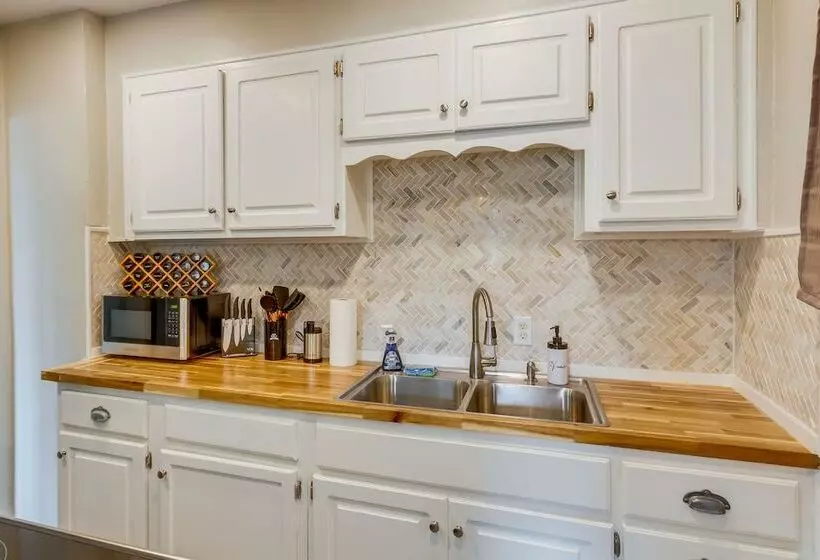 Pet Friendly Pensacola House Rental: 3 Mi To Beach