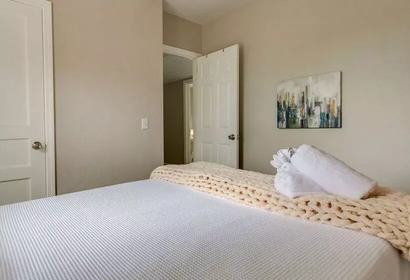 Pet Friendly Pensacola House Rental: 3 Mi To Beach