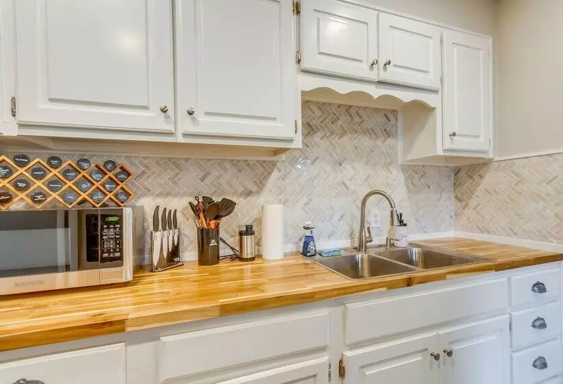 Pet Friendly Pensacola House Rental: 3 Mi To Beach