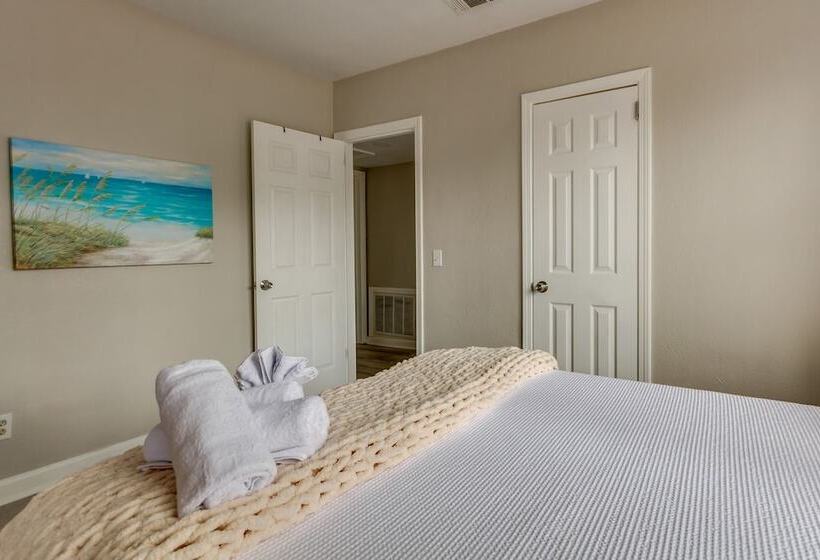 Pet Friendly Pensacola House Rental: 3 Mi To Beach