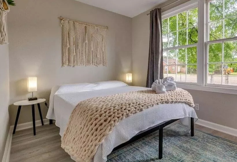 Pet Friendly Pensacola House Rental: 3 Mi To Beach