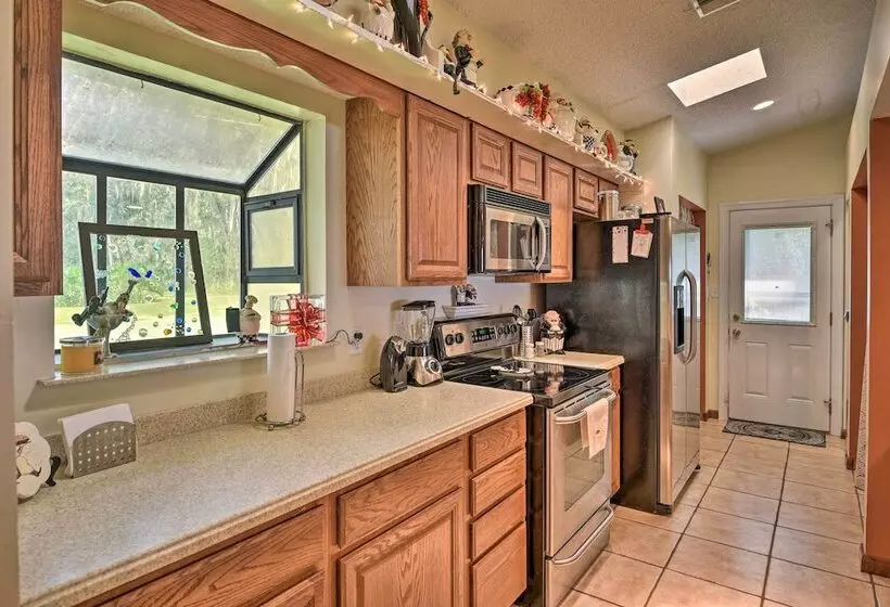 Pirate Cove  Home In Welaka: Dock & River Access!