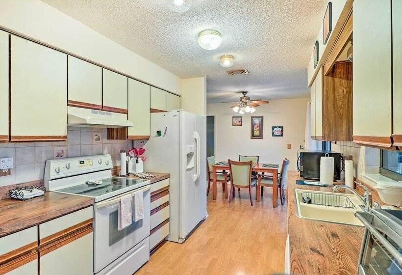 Waterfront Port St Lucie Home W/ Lanai & Pool