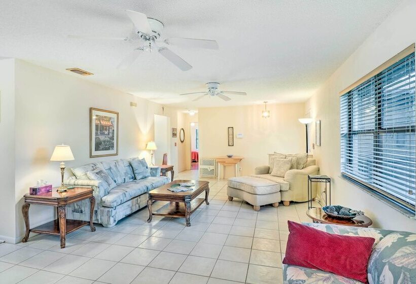 Waterfront Port St Lucie Home W/ Lanai & Pool