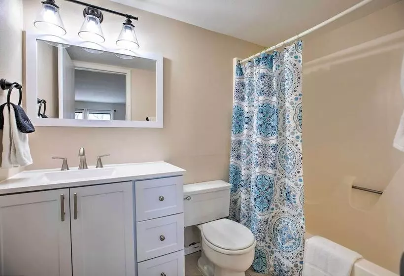 Resort Home W/ Hot Tub On Lake Of The Ozarks!