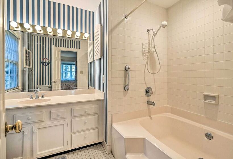 Riverside Cottage: Close To Ocean And Myrtle Beach