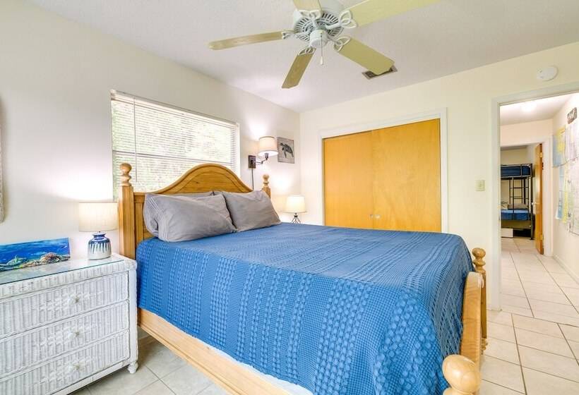 Dock & Kayaks: Riverfront Dunnellon Home!