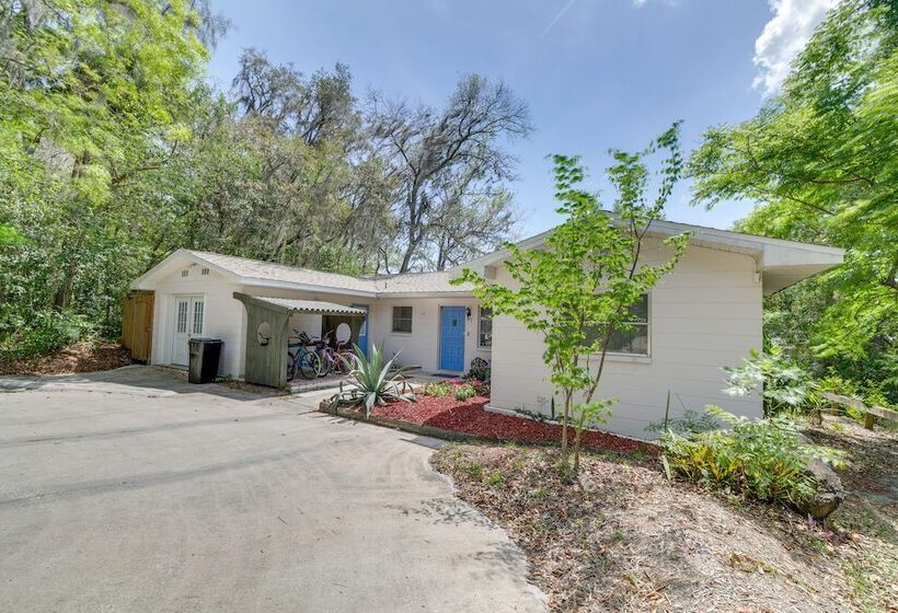 Dock & Kayaks: Riverfront Dunnellon Home!