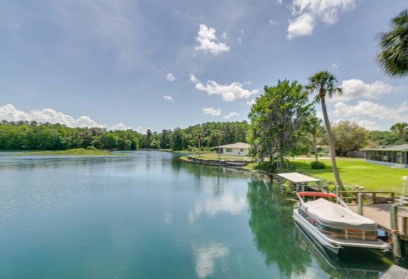 Dock & Kayaks: Riverfront Dunnellon Home!
