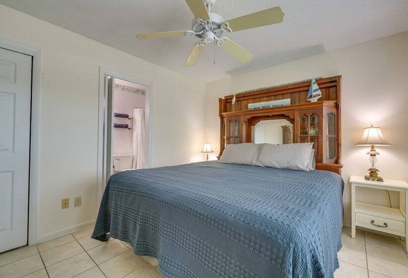 Dock & Kayaks: Riverfront Dunnellon Home!