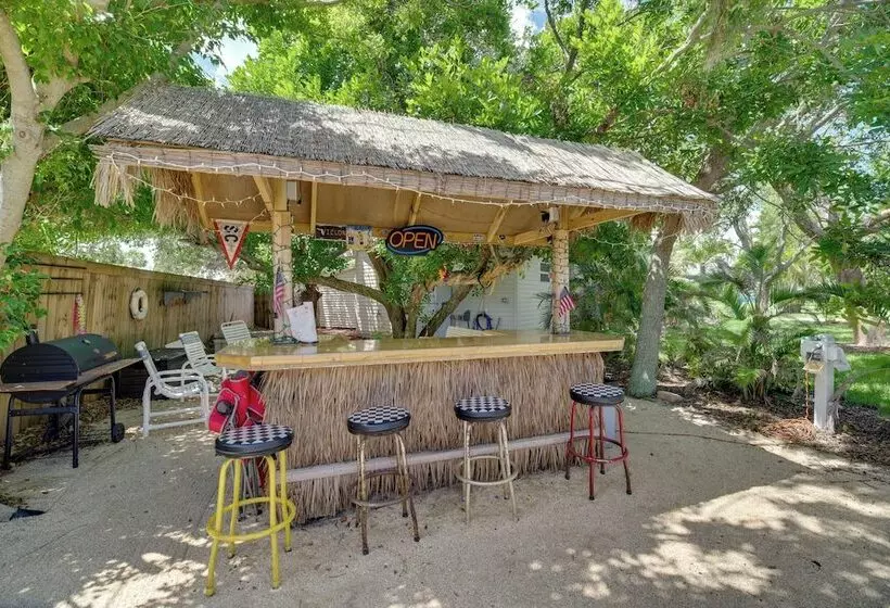 Satellite Beach  Sunshine House  W/ Hot Tub!
