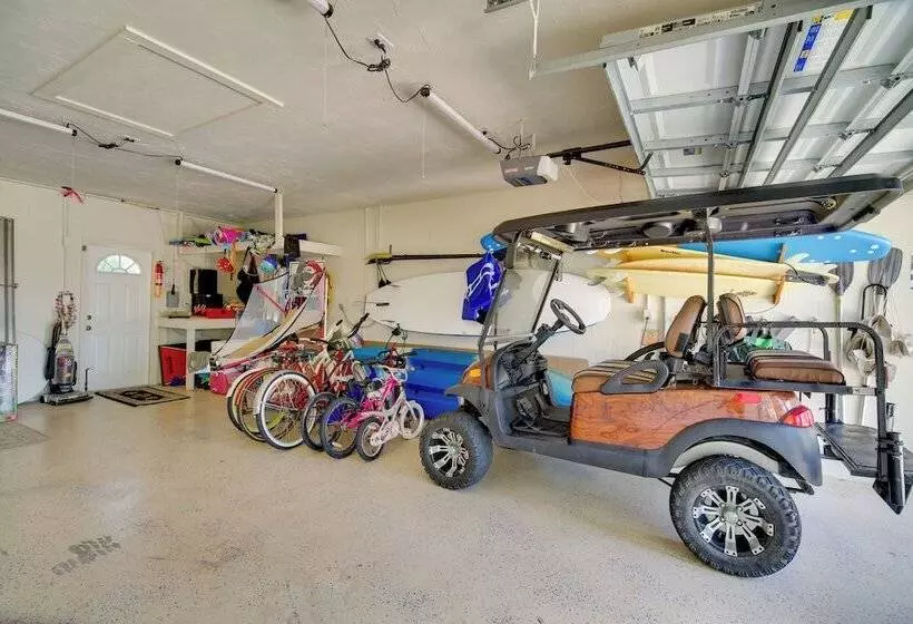 Satellite Beach  Sunshine House  W/ Hot Tub!