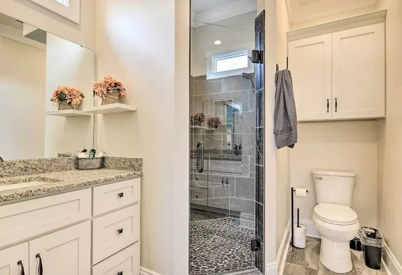 Stunning Lakefront Retreat W/ Dock Access!