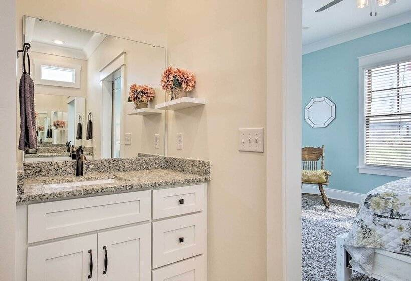 Stunning Lakefront Retreat W/ Dock Access!