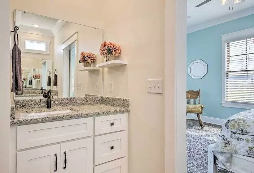 Stunning Lakefront Retreat W/ Dock Access!