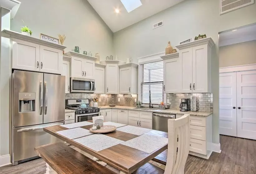 Stunning Lakefront Retreat W/ Dock Access!