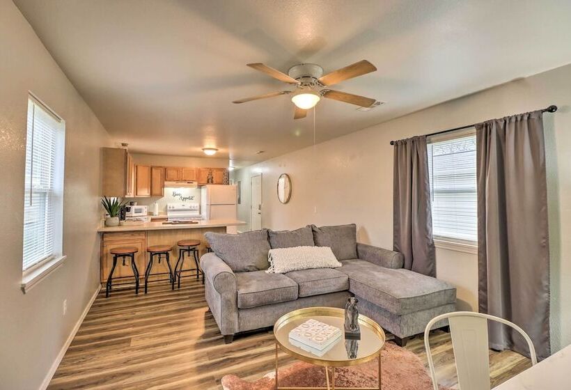 Stylish & Family Friendly West Plains Home!