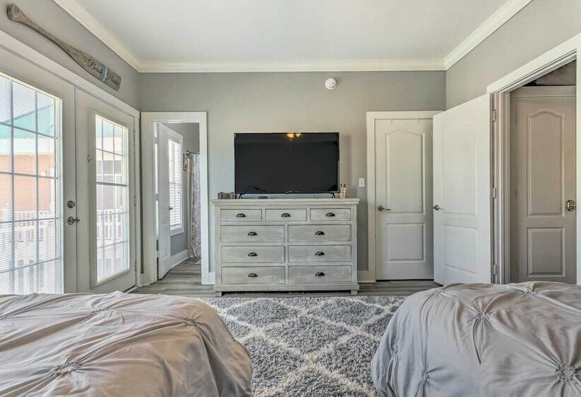 On Site Beach Bar: Sunny Perdido Key Cottage!