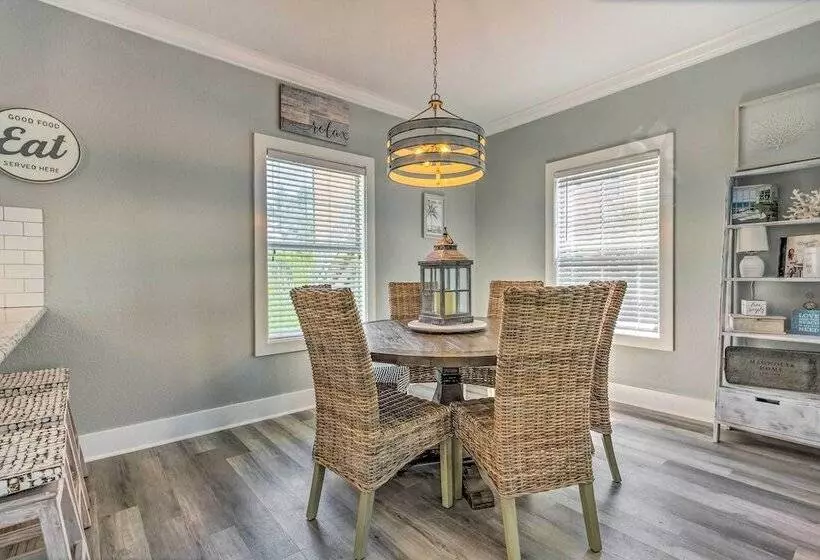 On Site Beach Bar: Sunny Perdido Key Cottage!