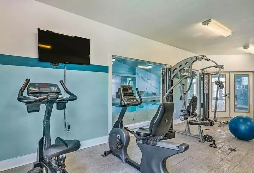 On Site Beach Bar: Sunny Perdido Key Cottage!