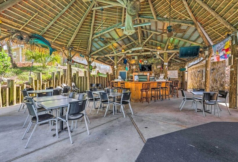 On Site Beach Bar: Sunny Perdido Key Cottage!