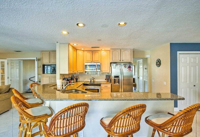 Tropical Apollo Beach House W/ Pool & Dock!