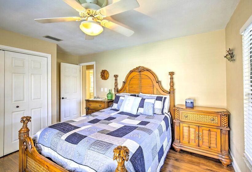 Tropical Apollo Beach House W/ Pool & Dock!