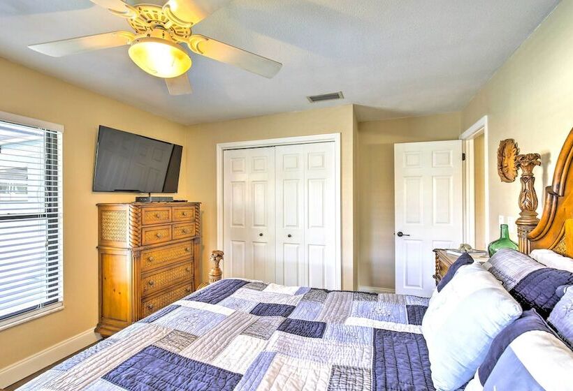 Tropical Apollo Beach House W/ Pool & Dock!