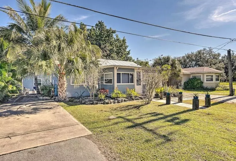 Tropical Port Charlotte Cottage   Walk To Bay!