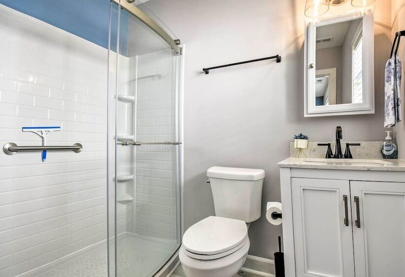 Updated Myrtle Beach Cottage W/ Shared Pool!