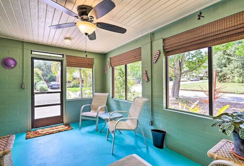 Vibrant Rockledge Home ~ 2 Mi To Cocoa Village!