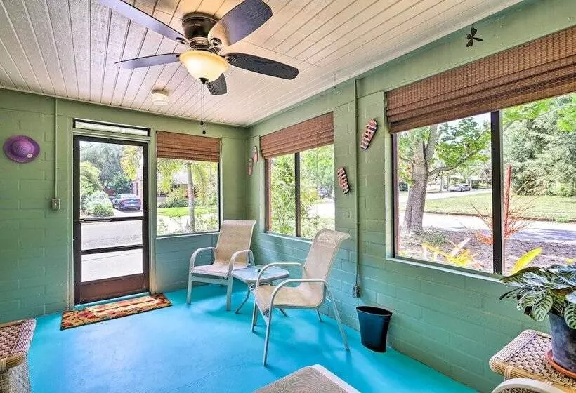 Vibrant Rockledge Home ~ 2 Mi To Cocoa Village!