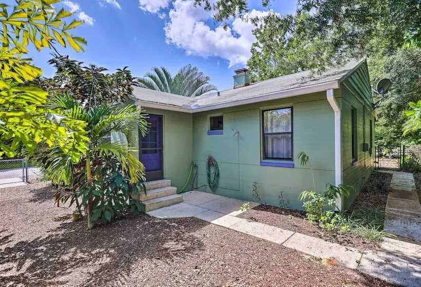 Vibrant Rockledge Home ~ 2 Mi To Cocoa Village!