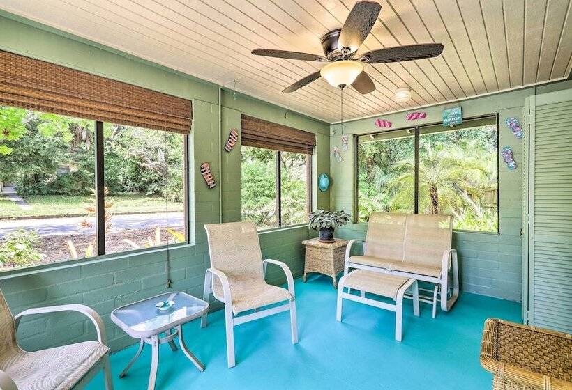 Vibrant Rockledge Home ~ 2 Mi To Cocoa Village!