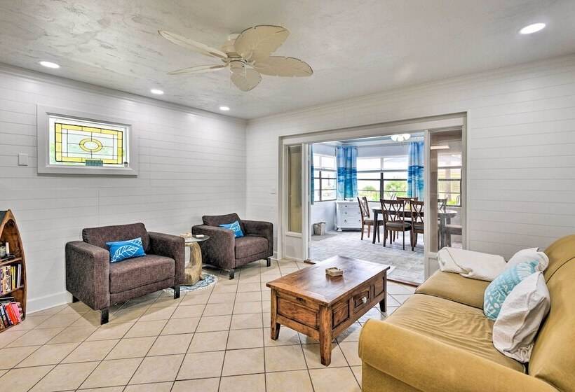 Ormond Beach Retreat W/ Deck Steps To Ocean!