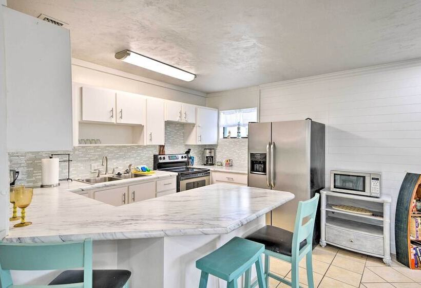 Ormond Beach Retreat W/ Deck Steps To Ocean!