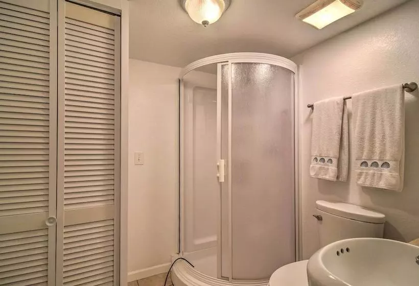 Beachfront Indian Rocks Escape W/ Ocean View Deck!