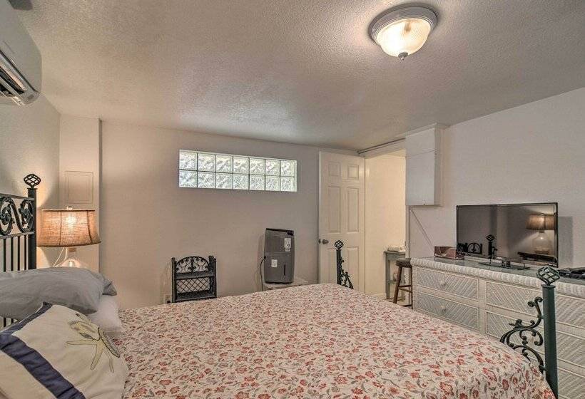 Beachfront Indian Rocks Escape W/ Ocean View Deck!