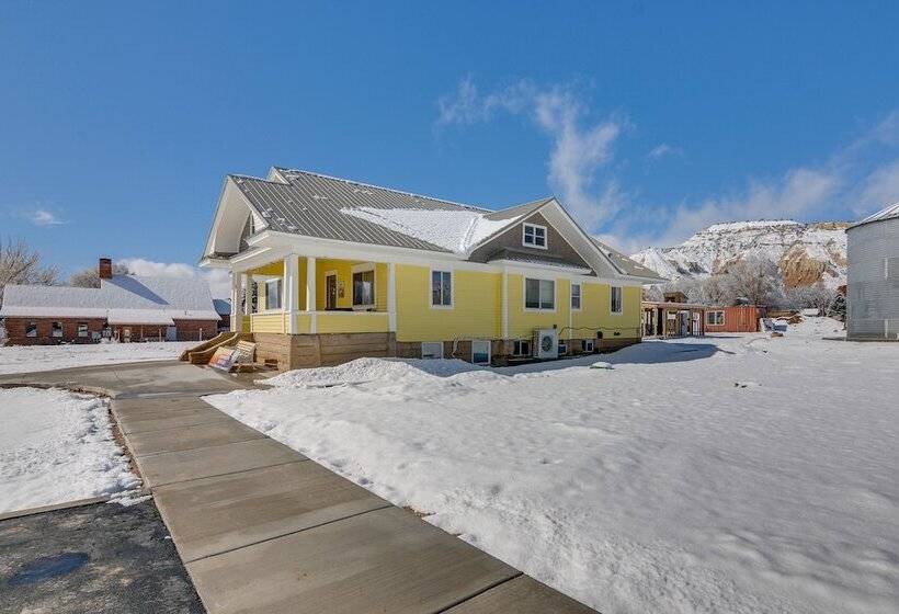 Beautiful Historic Home Near Bryce Canyon!