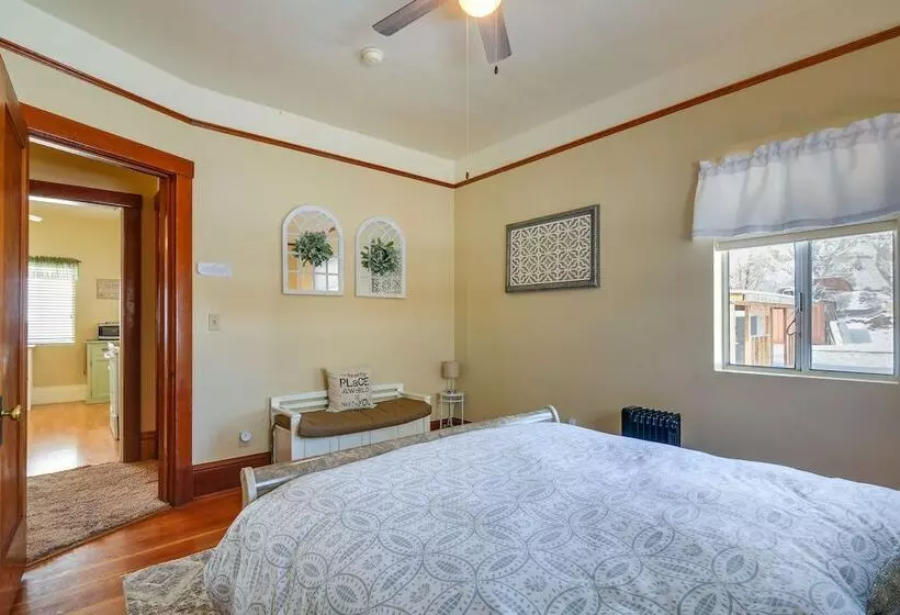 Beautiful Historic Home Near Bryce Canyon!